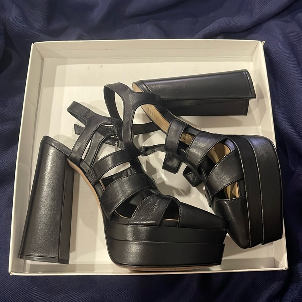 Schutz Platform Fisherman Sandal - Picture 2 of 8